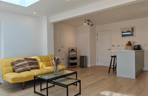Patchway Casa | Gated 4 Guests House Free Parking
