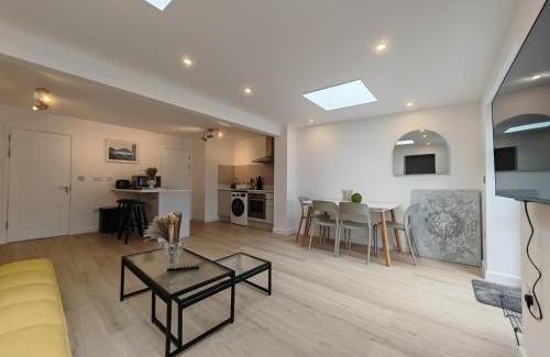 Patchway Casa | Gated 4 Guests House Free Parking