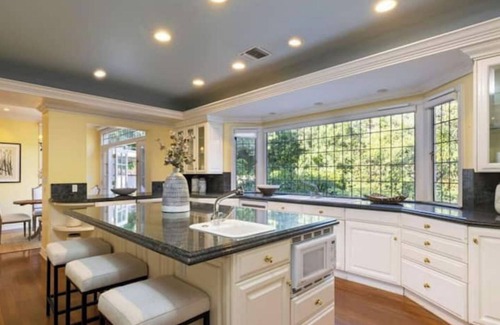 Bel Air Casa | Gated Bel-Air Mansion w/Pool + Golf Course Views