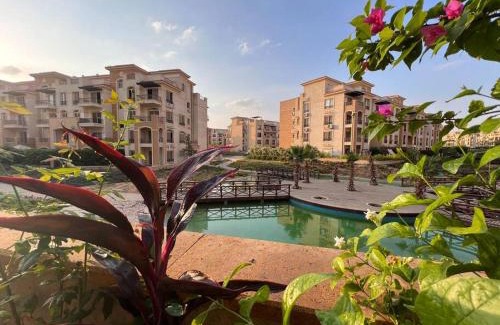 Cairo Apartamento | Gated Compound ground floor with garden