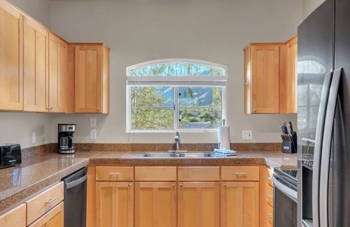 Tucson Condominio | Gated Condo Long Stay in the Heart of Ventana Canyon!