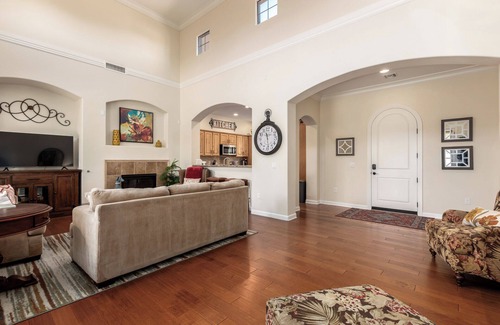Talon Retreat Casa | Gated Grayhawk | No Steps w/ 2 Car Garage Golfers