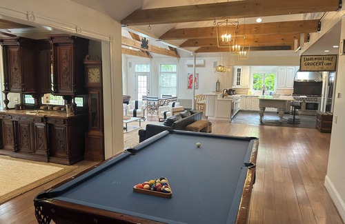 Middletown Casa | Casa señorial cerrada cerca de las playas / Newport w / Massive open Living / Gourmet Kitchenn