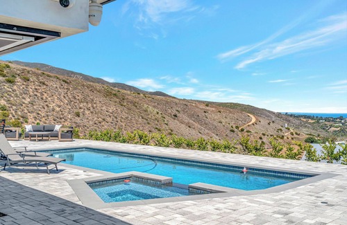 Western Malibu Casa | Gated Horizon Hills House with Pool & Jacuzzi