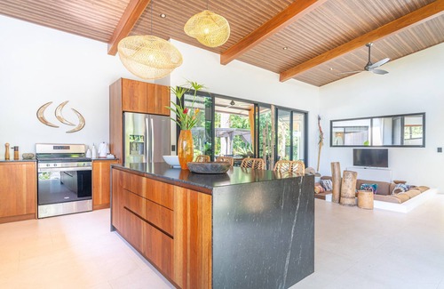 Ojochal Casa | Gated Luxury+Waterfall+Ojochal+3 bedrooms+beaches+luxury+Private+Great location