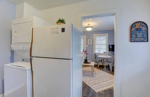 Midtown Apartamento | Gated Midtown Cottage with Perfect Location!