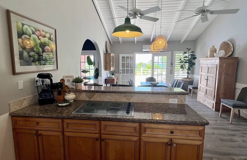 Estate Marys Fancy Casa | Gated Neighborhood with Sandy Beach