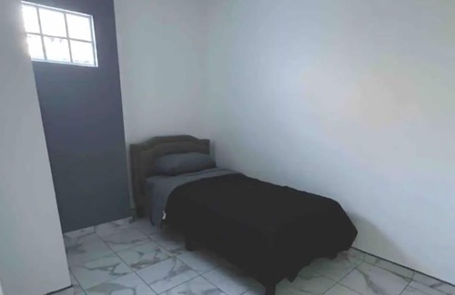 Mexicali Apartamento | Gated parking / Villas de Ruby