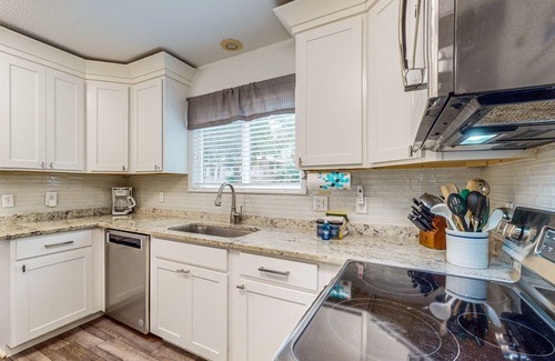 Lawton Woods Casa | Gated Sea Pines home with private pool & large patio - near beaches & golf