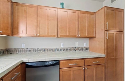 Tucson Apartamento | Gated Ventana Condo Long Stay Pool/Gym/Spa