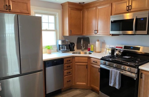 North Buffalo Casa | Gates Circle 2 Bedroom Newly Renovated Haven