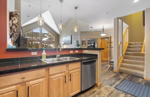 Mountain House Condominio | Gateway #5095