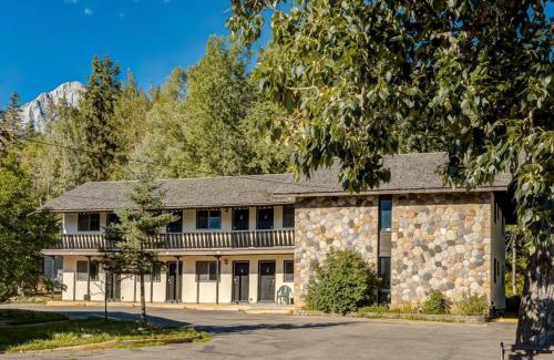 Harvie Heights Casa | Gateway Suites Charming Stay perfect for 4 Guests