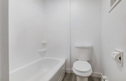 Harvie Heights Casa | Gateway Suites Private Double room Near Canmore and Banff