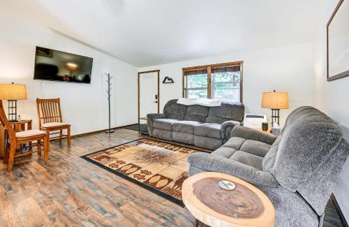Packwood Casa | Gateway to Mt Rainier Riverfront Haven with Hot Tub