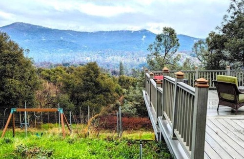 Yosemite Forks Casa | Gateway to Yosemite-Gorgeous mountain view cottage