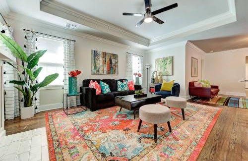 Central Oklahoma City Casa | Gatewood Getaway-City card 4 local biz discounts