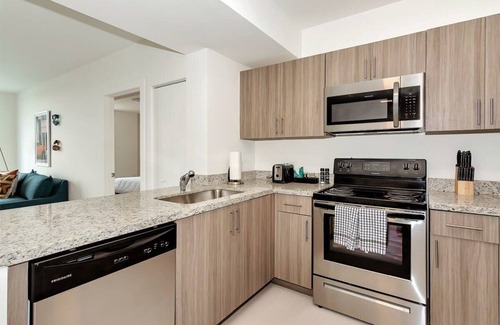 Coral Way Casa | Gather Together | Miami | Roami at Grove 27