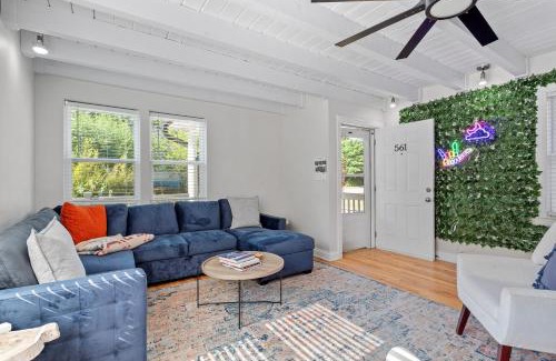 Downtown Casa | GATHERING HOUSE IN HISTORIC OAKWOOD