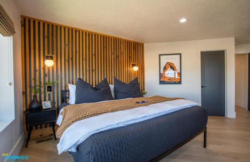 Lakeview Casa | Gathering Place Hot Tub Game rooms