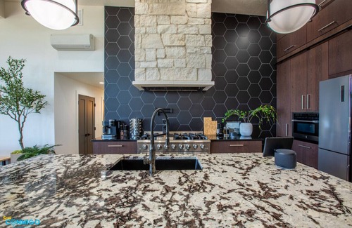 Lakeview Casa | Gathering Place + Hot Tub