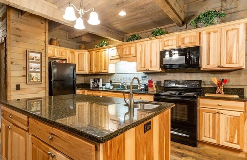 Chalet Village Cabina | Gatlinburg Cabin By The Trees