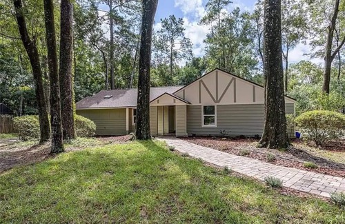 Gainesville Casa | Gator Pool and Hot Tub House -1.5 miles to Stadium