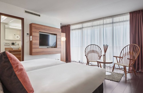 Chassieu Hotel | Gatsby Hotel & Restaurant by Happyculture
