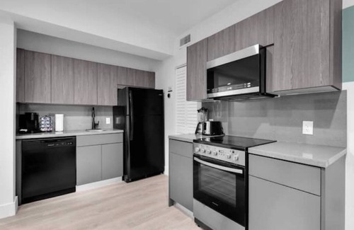 West Avenue Apartamento | Gatsby Suite Resort & Parking Passes Available
