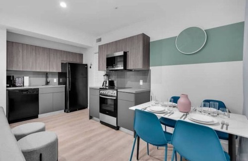 West Avenue Apartamento | Gatsby Suite Resort & Parking Passes Available