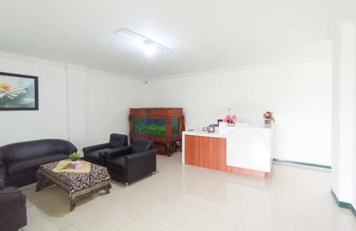 Dinoyo Hotel | Gatsu Resort RedPartner at Karangploso