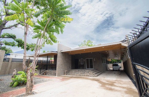Dumaguete Casa | GAVS ABODE: Your Peaceful and Spacious Retreat in Dumaguete