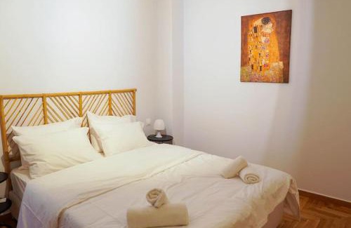 Mousio Apartamento | GAYA - the yellow apartment
