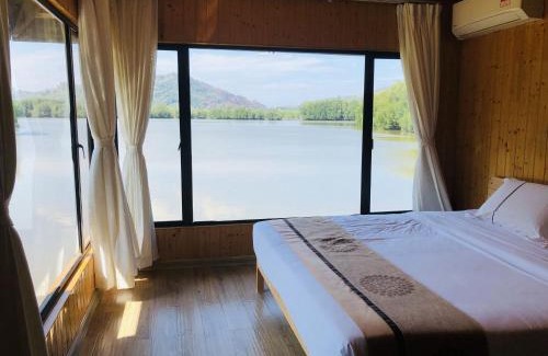 Tuaran Casa | Gayang Friendly Water House Homestay