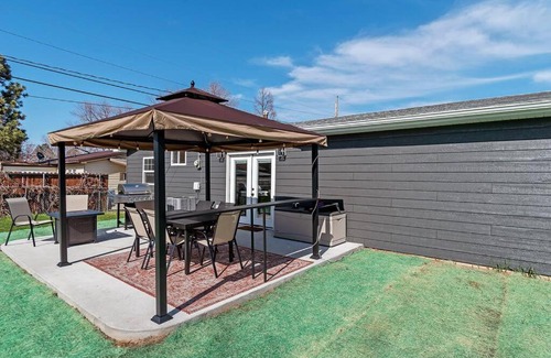 Rapid City Casa | Gazebo 4BR Ping Pong Arcade Room