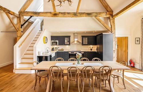 Shefford Woodlands Cabaña | Hatchers Barn - UK42080