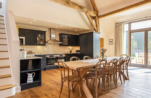 Shefford Woodlands Cabaña | Hatchers Barn - UK42080