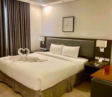 Bonifacio Global City Hotel | GBA Condotel at Bonifacio Civic Center Tower