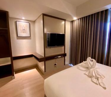 Bonifacio Global City Hotel | GBA Condotel at Bonifacio Civic Center Tower