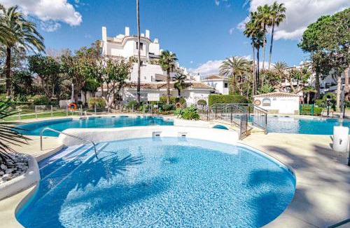 Marbella Apartamento | GBH - Casa Golden beach by Roomservices