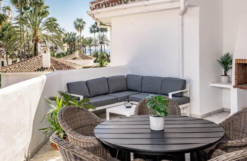 Marbella Apartamento | GBH - Casa Golden beach by Roomservices