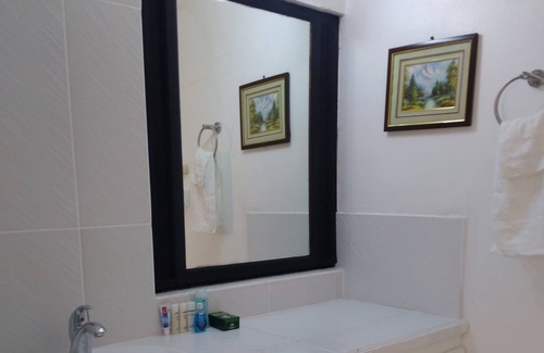 Hillsborough Apartamento | Caribbean house 3 mins walk to the marina and port.