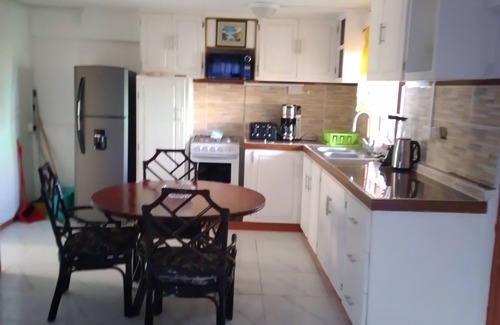 Hillsborough Apartamento | Caribbean house 3 mins walk to the marina and port.