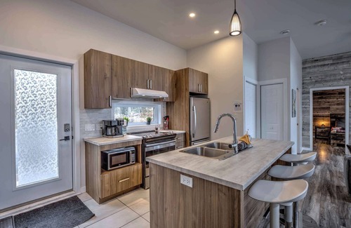 Chertsey Chalet De Esquí | Geai bleu | waterfront | spa | sauna | dogfriendly