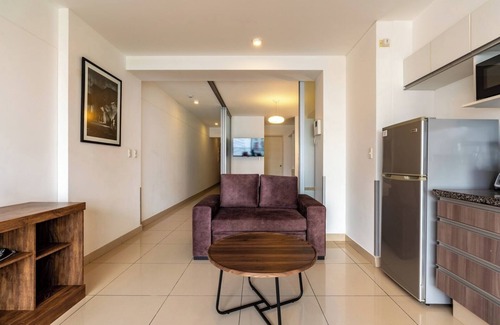 Petit Jean Ocharán Apartamento | Geko Marina Loft steps from the malecon w/terrace