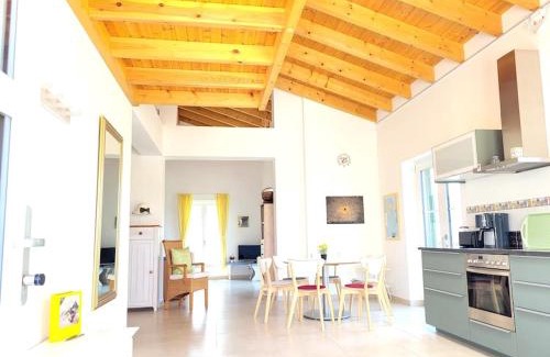 Peroulion Apartamento | Gelbes Haus Korfu