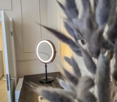 Luenen Apartamento | GELI Homes L1 - 2x Zimmer, 2x Kingsize Bett, 1 bis 4 Personen, Parkplatz, TV, Wifi, top Küche, Kaffee, Tee