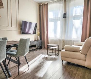 Luenen Apartamento | GELI Homes L1 - 2x Zimmer, 2x Kingsize Bett, 1 bis 4 Personen, Parkplatz, TV, Wifi, top Küche, Kaffee, Tee