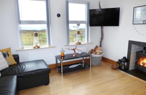 Malin Casa | Gelmar's Coastal View