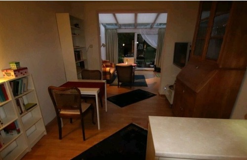 Osnabrueck Apartamento | Gemütliche 40qm Wohnung in Ruhiger Lage mit Blick in den Garten